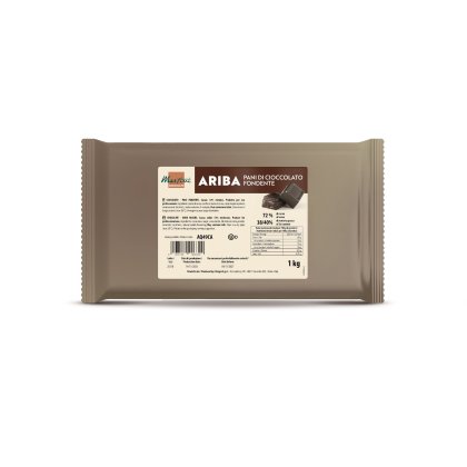 Paquet de 1kg de chocolat noir Martini Ariba (Pani di Cioccolato Fondente), 72% cacao, fond blanc.