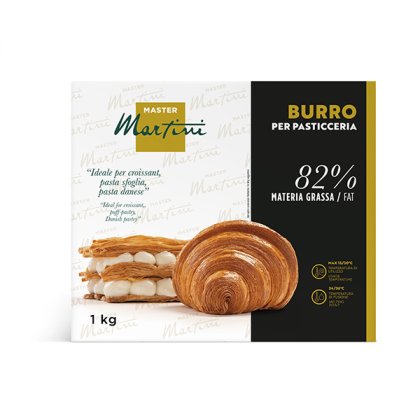 Boîte de beurre pâtissier Master Martini 1kg, 82% de matière grasse, avec croissant et feuilleté fourré à la crème.