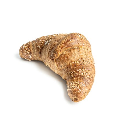 Croissant complet garni de graines de sésame, en forme de croissant de lune, fond blanc