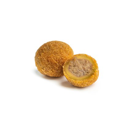 Deux croquettes panées frites, une entière et une coupée en deux laissant voir la farce crémeuse.