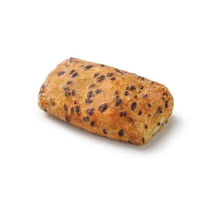 Rouleau de pâte aux raisins doré, croûte croustillante et granuleuse, fond blanc
