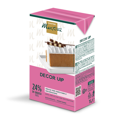 Brique rose de 1L de crème fouettée sucrée Master Martini Decor UIP, 24% de matière grasse, avec image de gâteau tran...