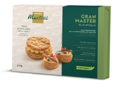 Boîte de pâte feuilletée Master Martini Gran Master Plus Sfoglia 2kg avec photos de chou et tarte salée.