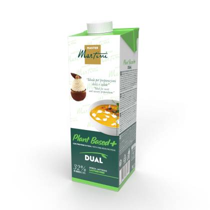 Carton de crème double Master Martini Plant Based+, sans lactose, avec images de soupe et dessert sur l'étiquette.